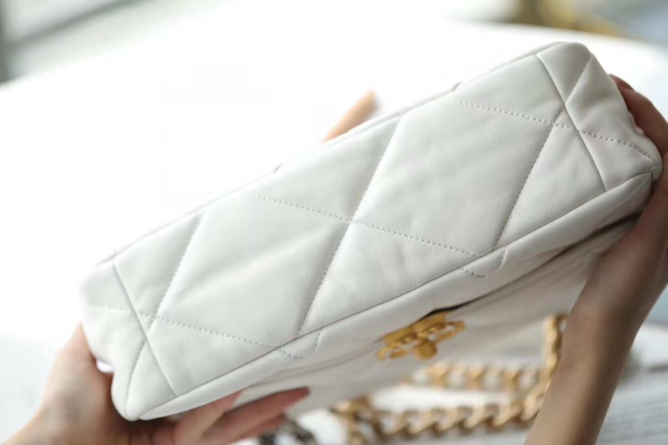 z2103644840934_2276e3201cbb90516e092b95923b8ad0