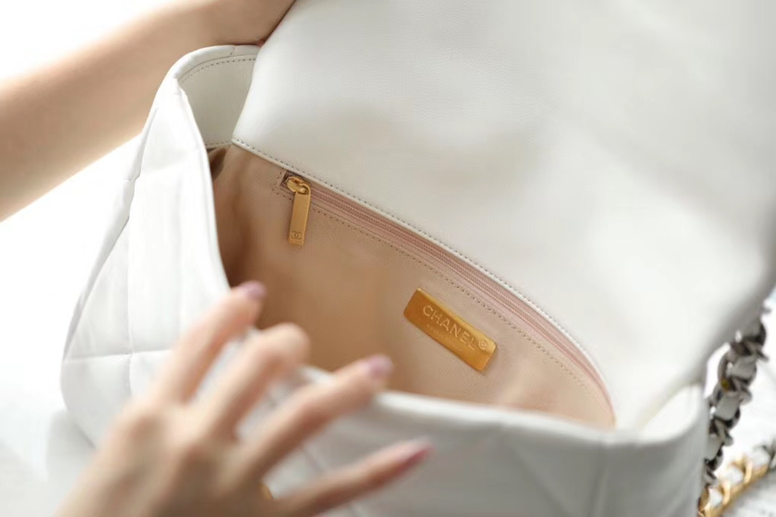 z2103644874150_a95c9372f4685ee54acc82b12bfb30e3