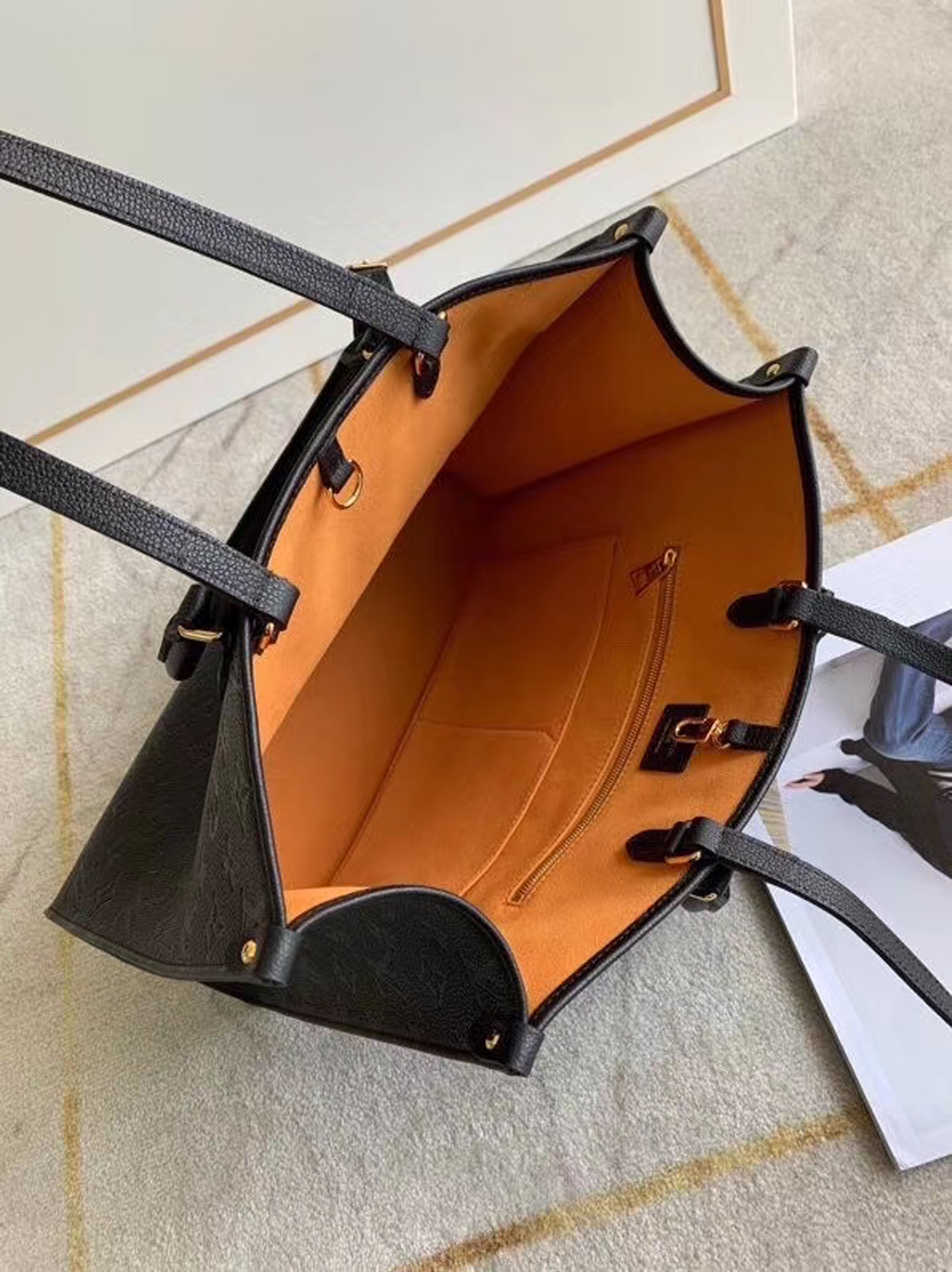 z2103632446718_ee9c68d4ca213421a21be3751270f216