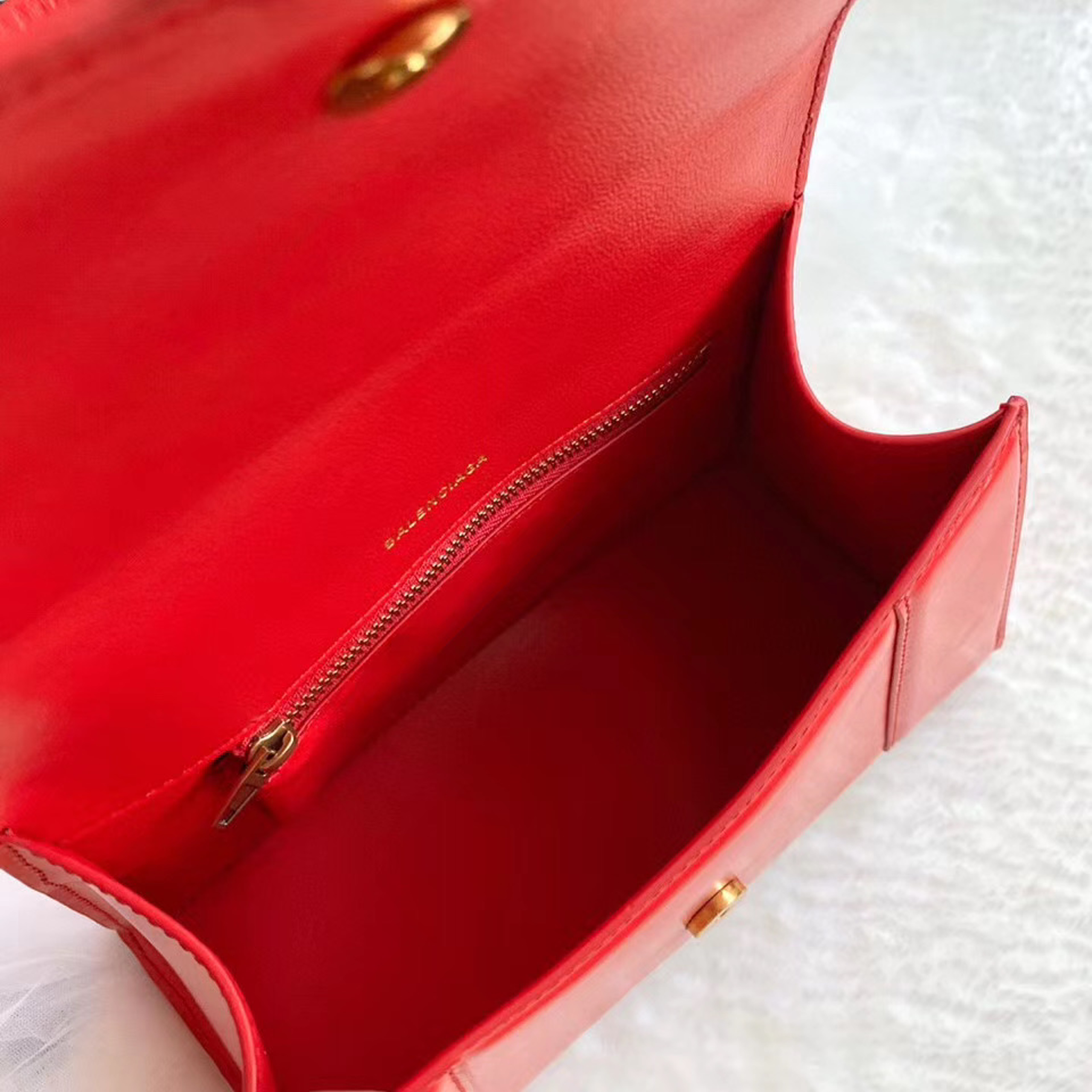 z2103638016419_07befd4e44298b7a28b2d61a98778ce5