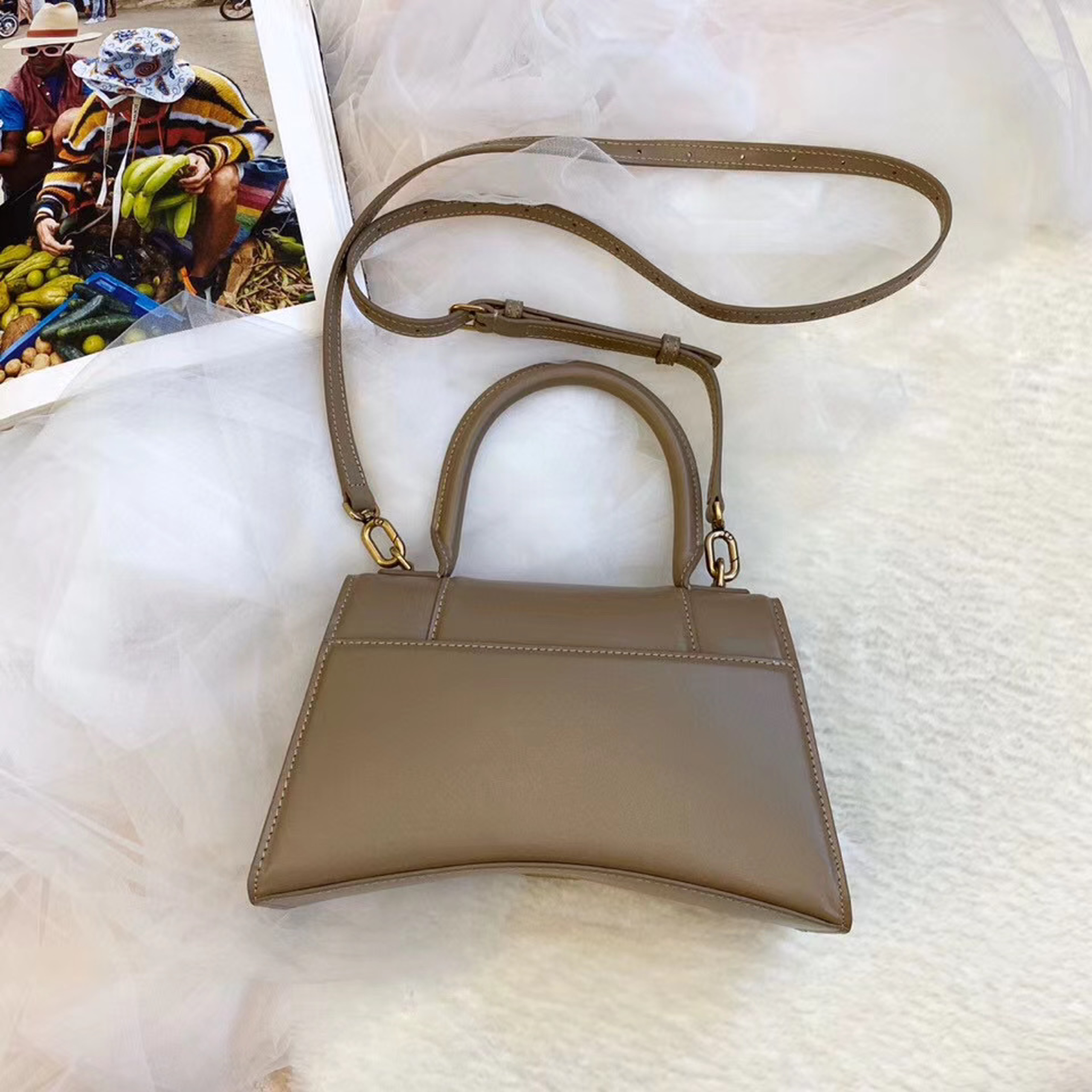 z2103638541001_22a440c9be9c80f9eaa26f0fc40bfe11