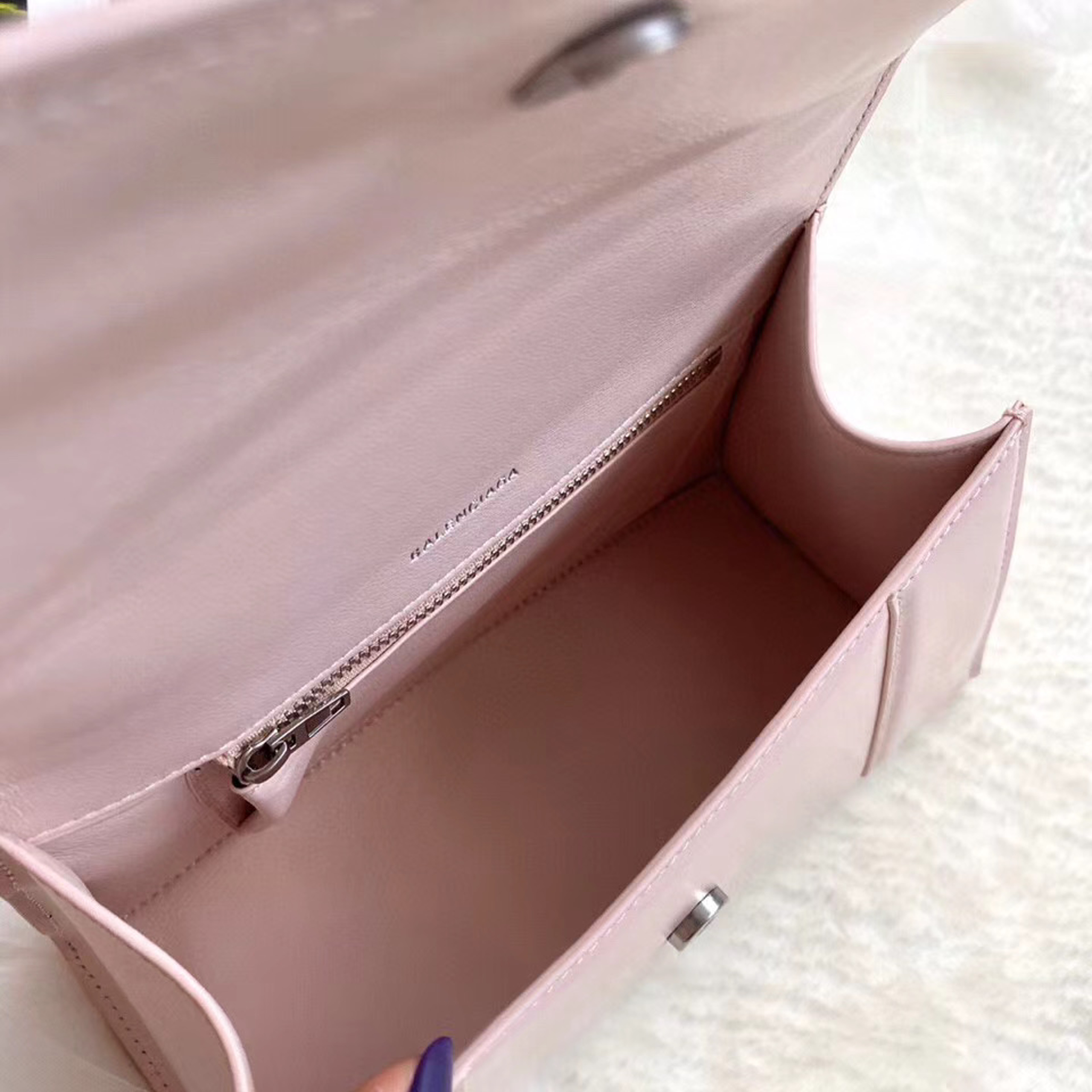 z2103639613113_9ae2e0c22e045c1e335290134c54de3c