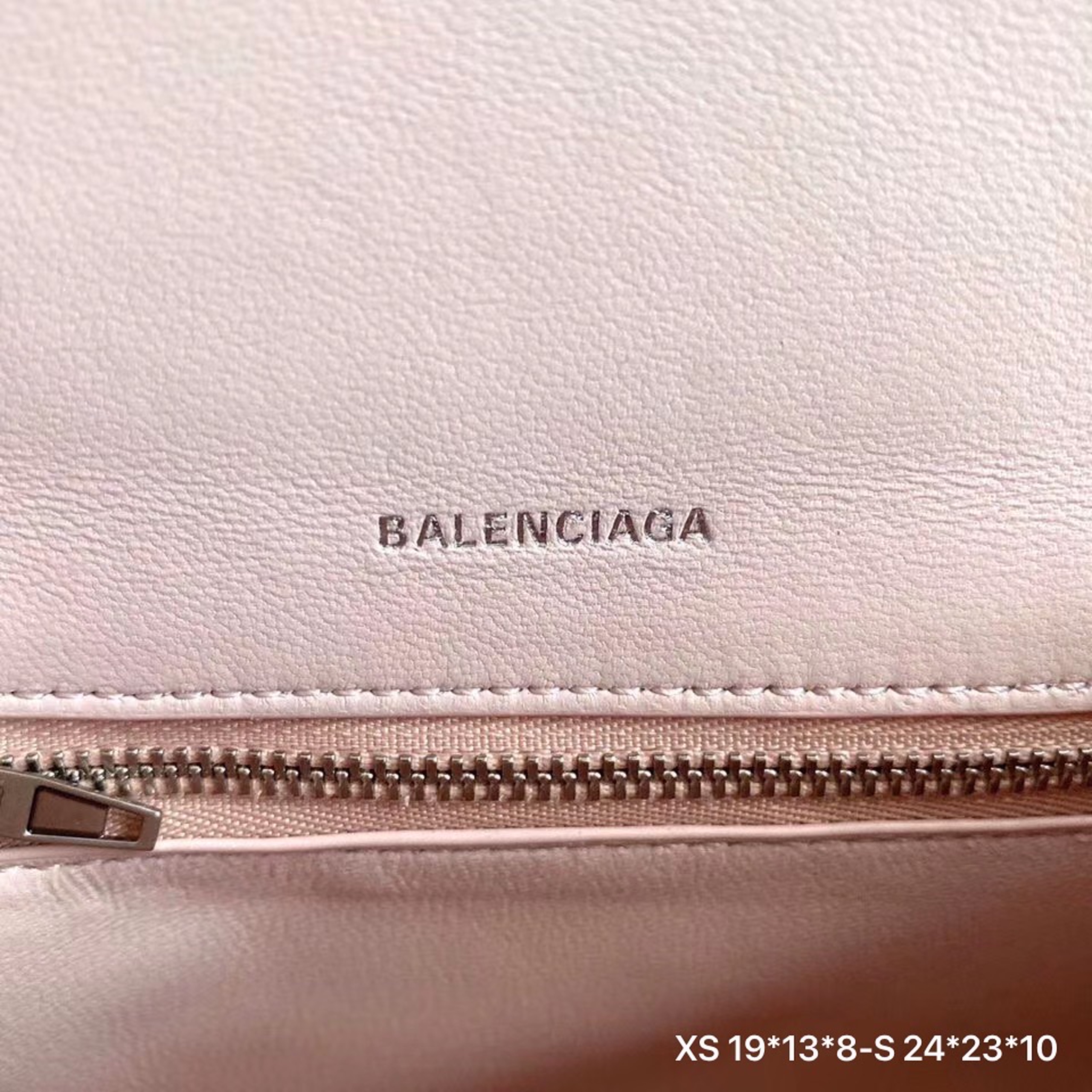 z2103639644043_9818c23367571ac5cbf68a79a5f9e836