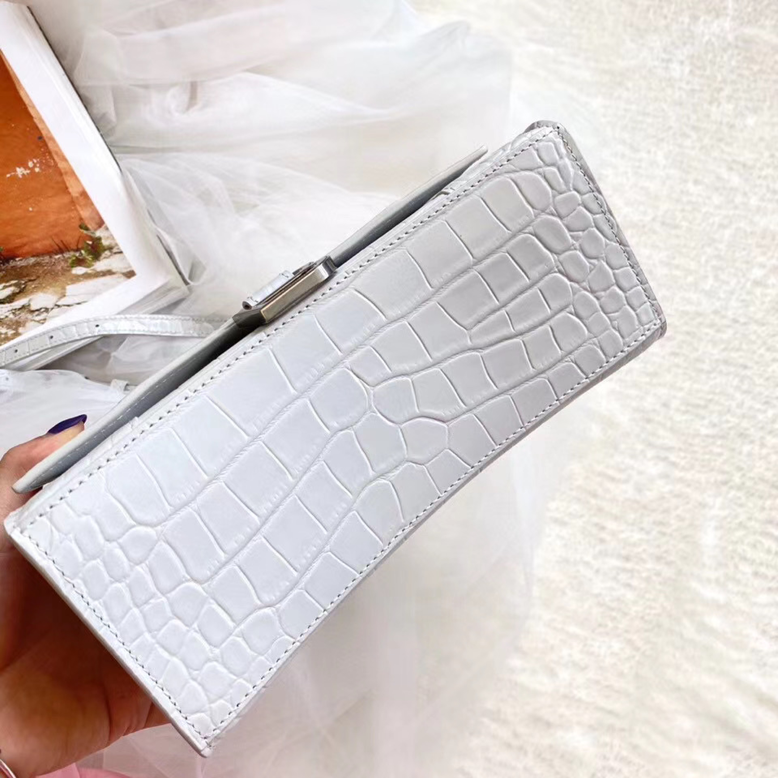 z2103640219571_ee6c75f254cbb27346bda55e51617c07