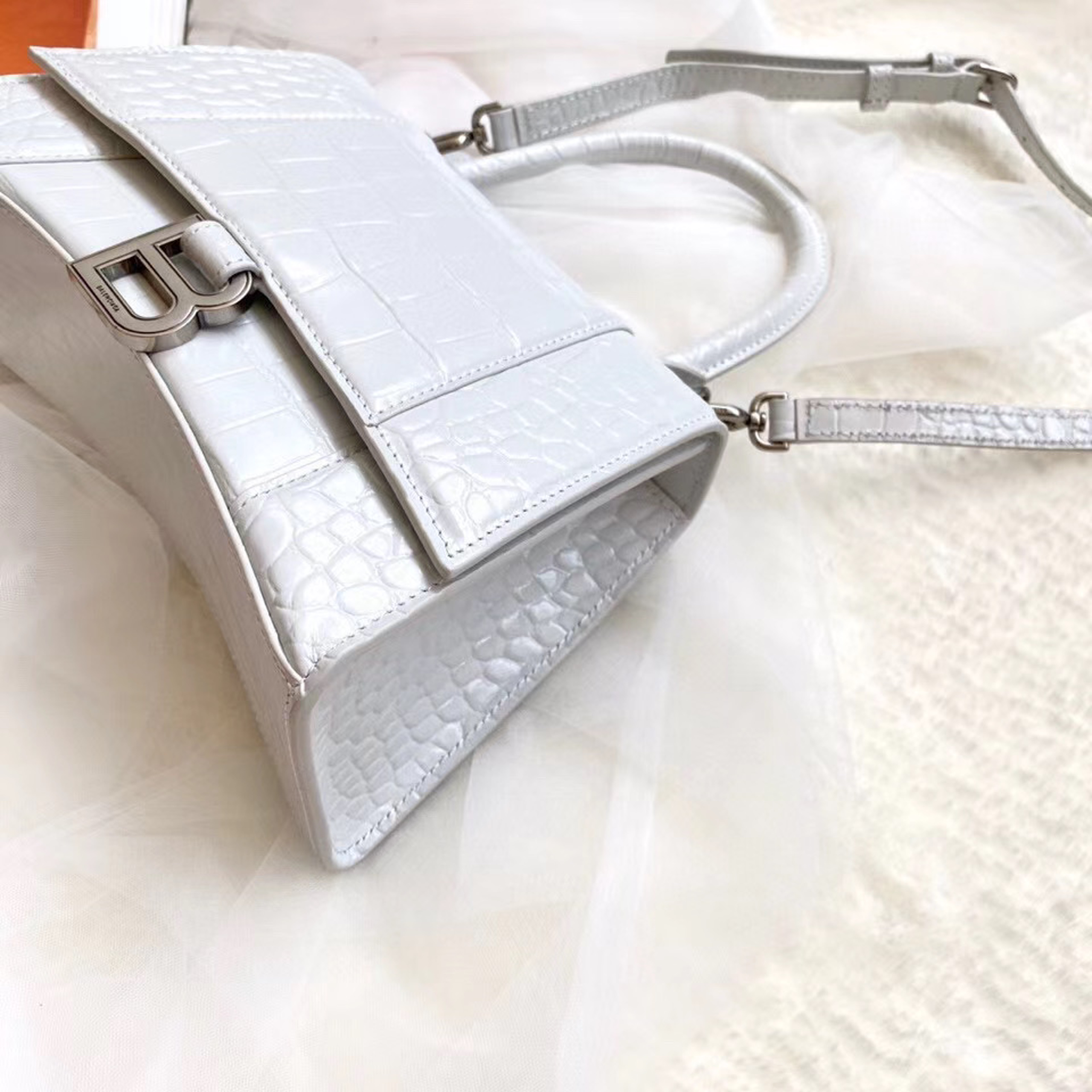 z2103640237639_90e1f06bb207c85000e352c2b1fb0412