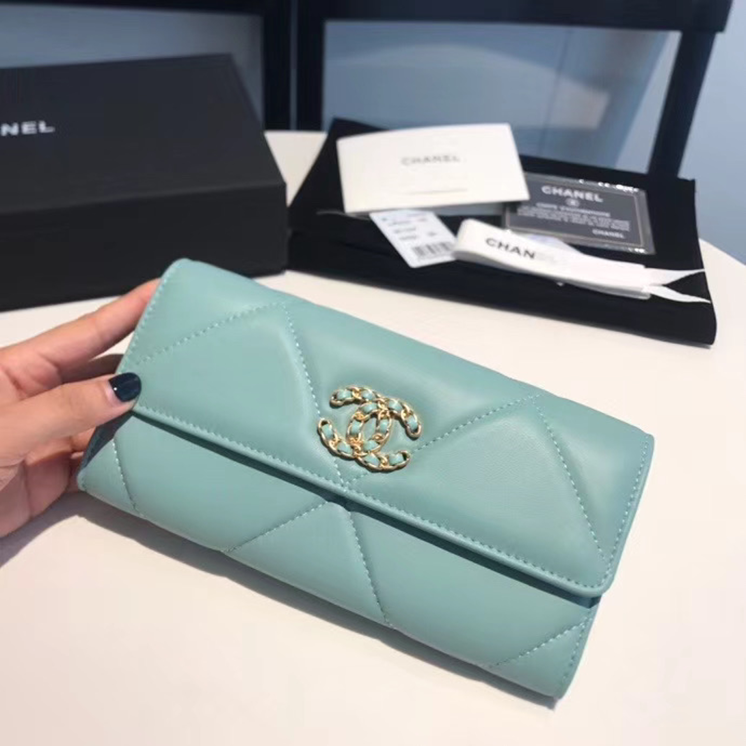 z2103642211676_5a21a613f36511edec563d8de20e1f87