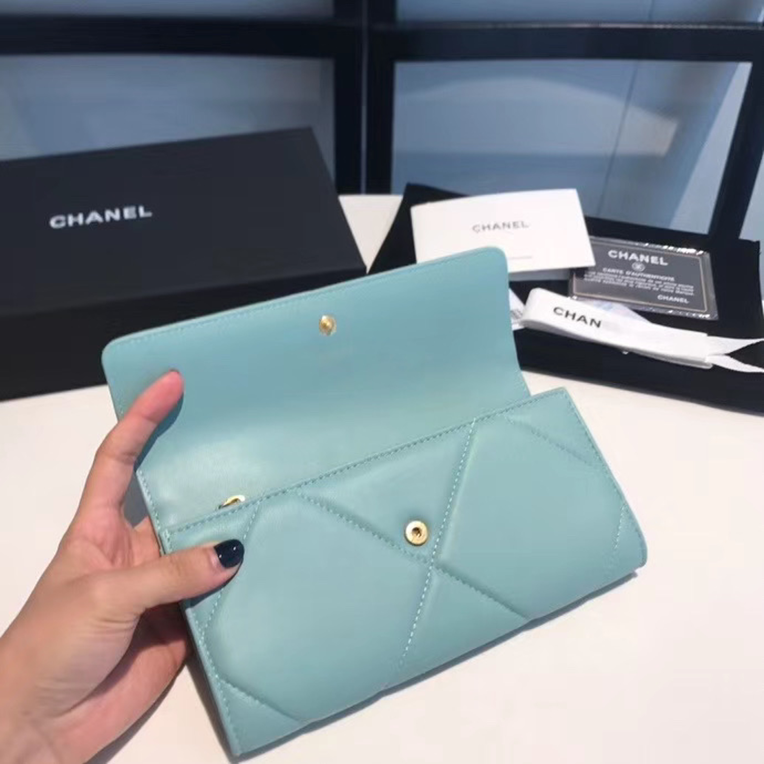 z2103642264158_38ac918263ed557cb21333f96d8a3e56