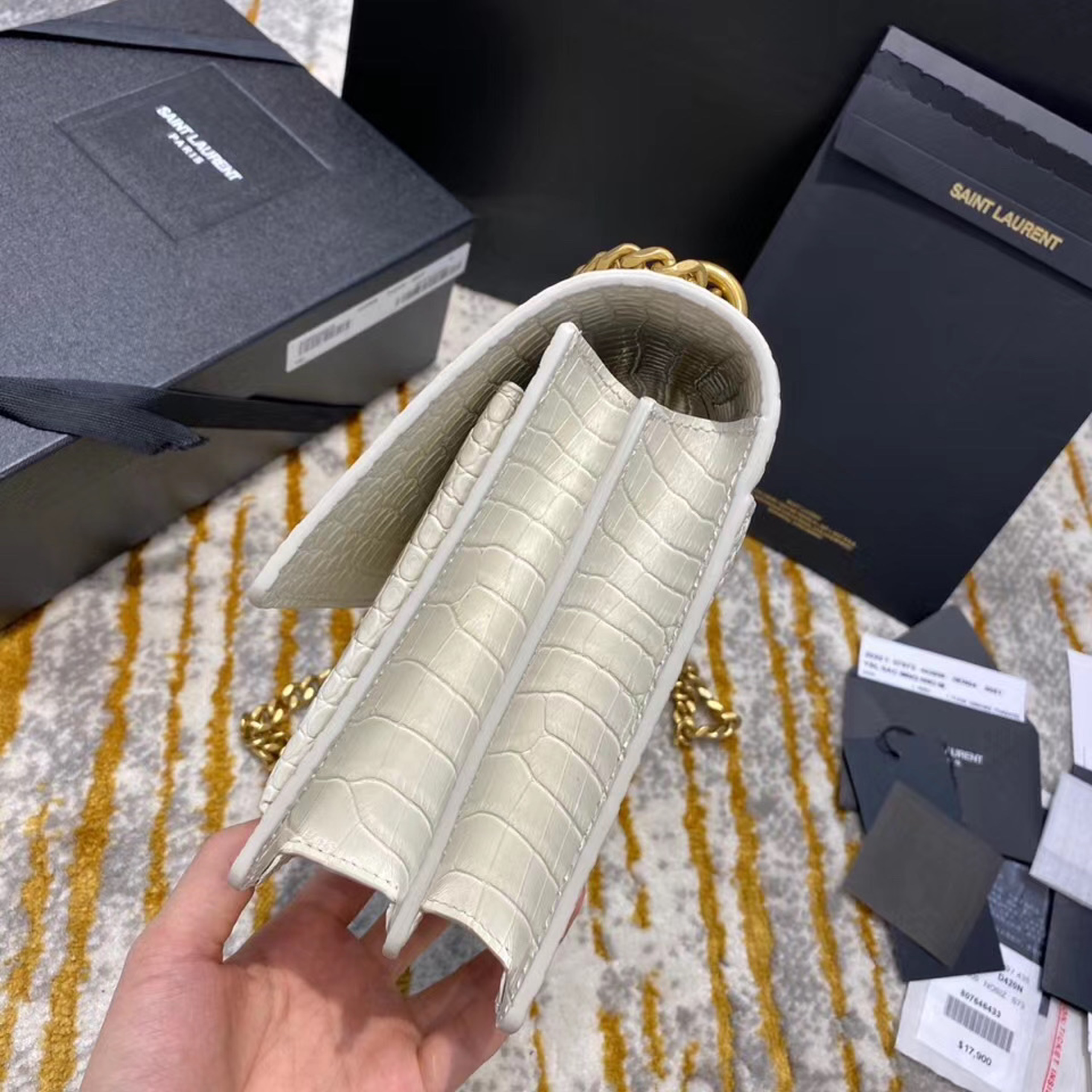 z2106990364502_01ba58a0943352f9125f48a9908a0f6a