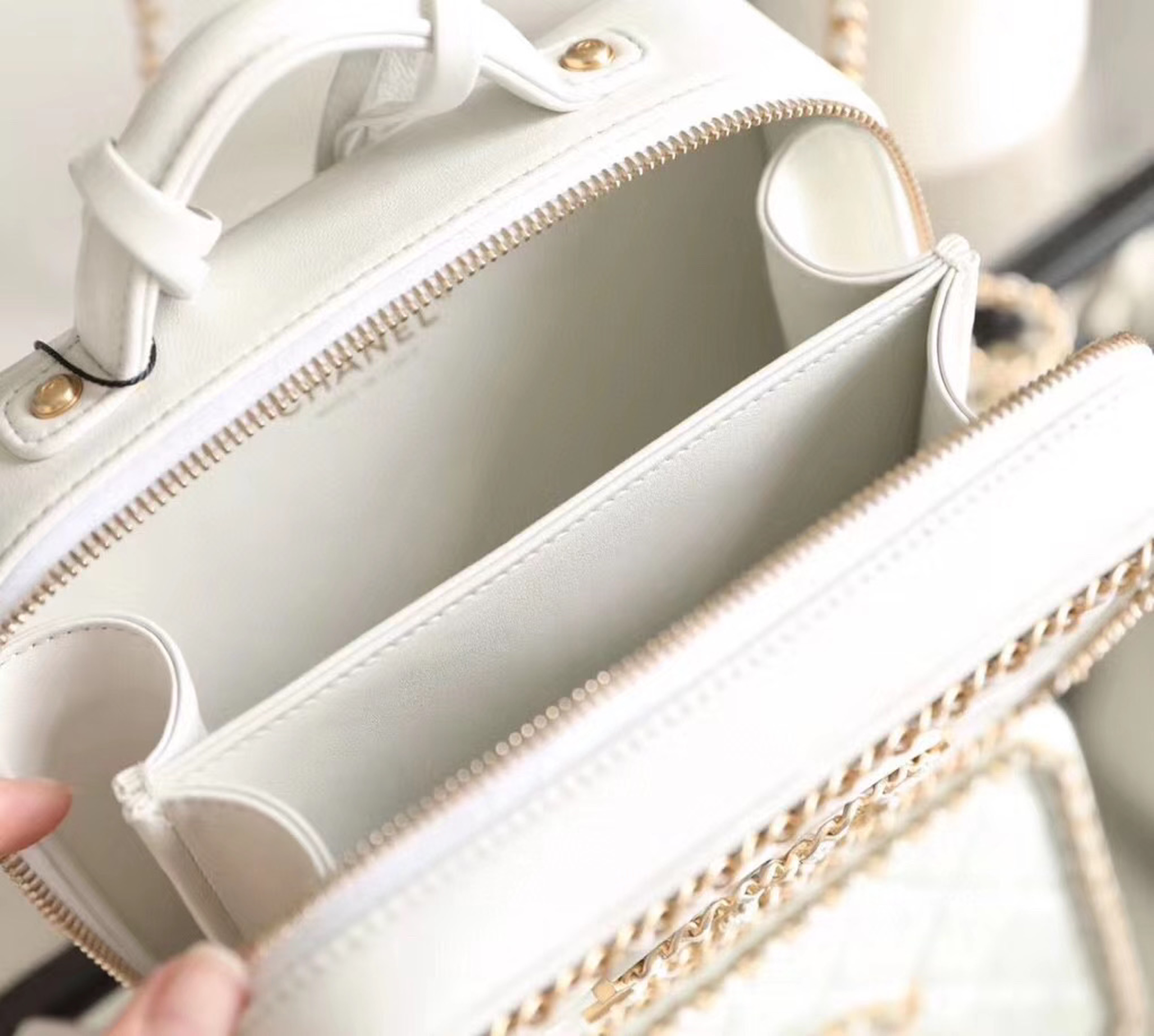 z2106399804832_4de802b51c28e750bd6e7783af97d30f