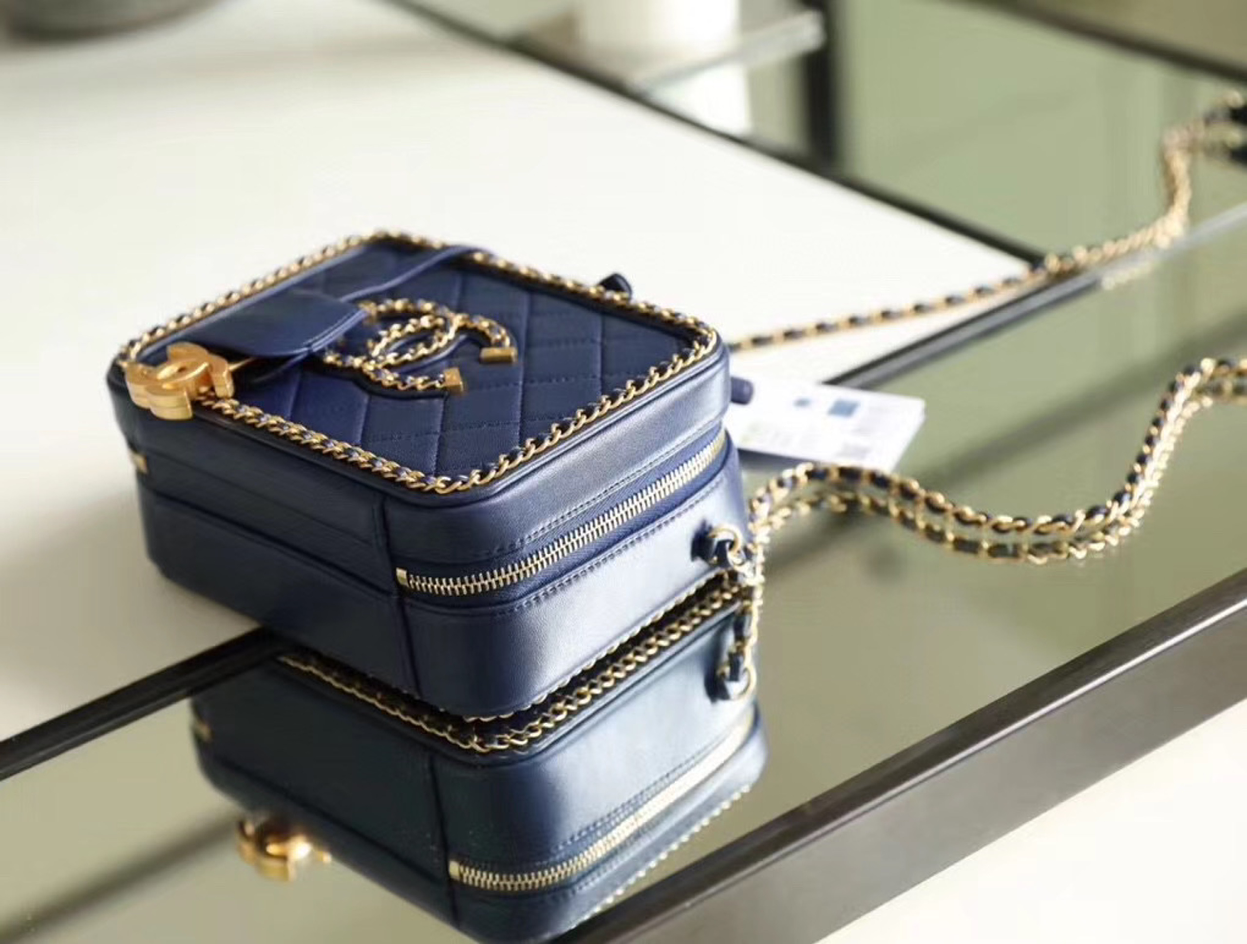 z2106400160145_f38fe94dcadd0b86eced2b1561c7fe14