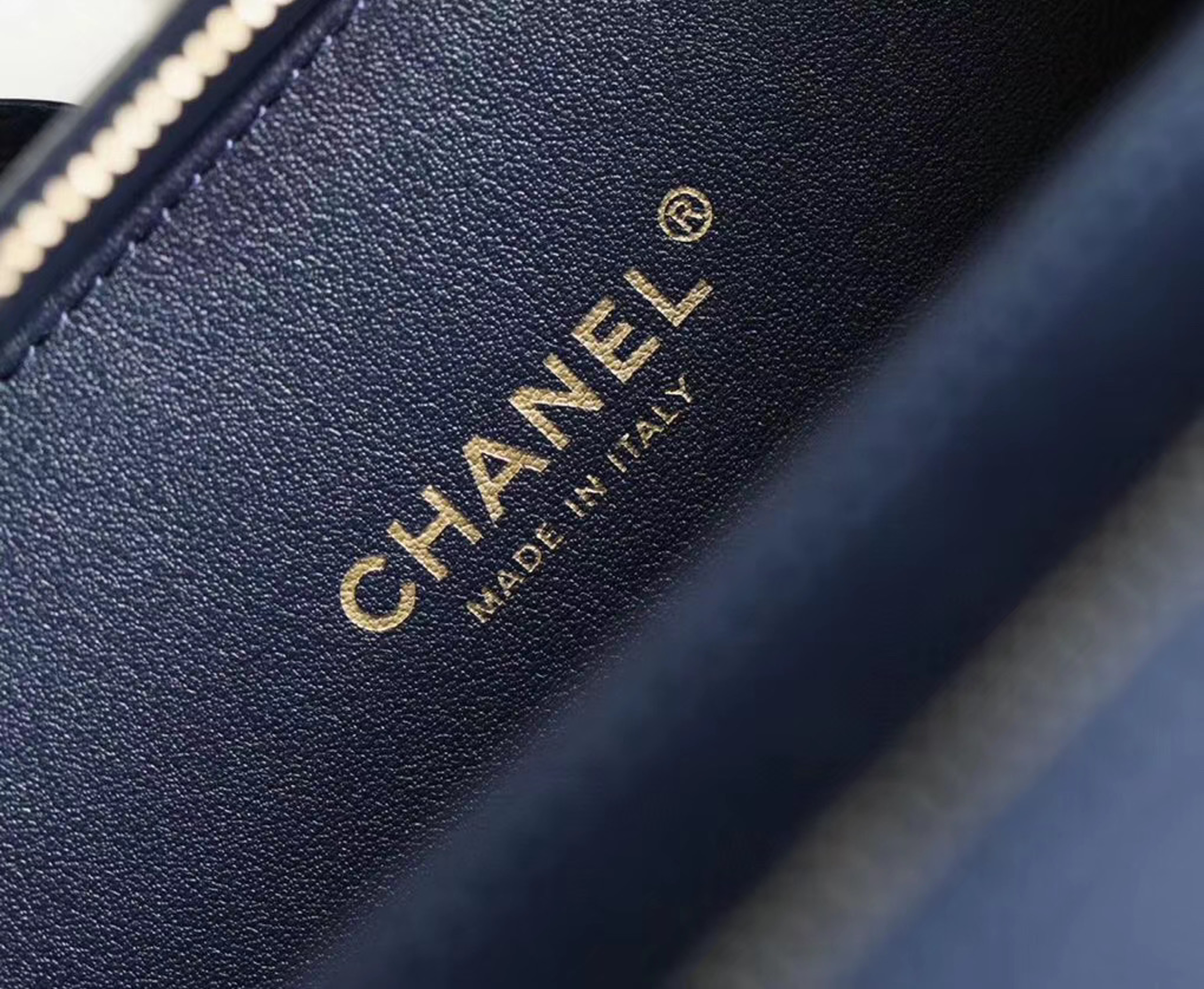 z2106400238835_39b00a8ba408dd8682859355df0f3b8f