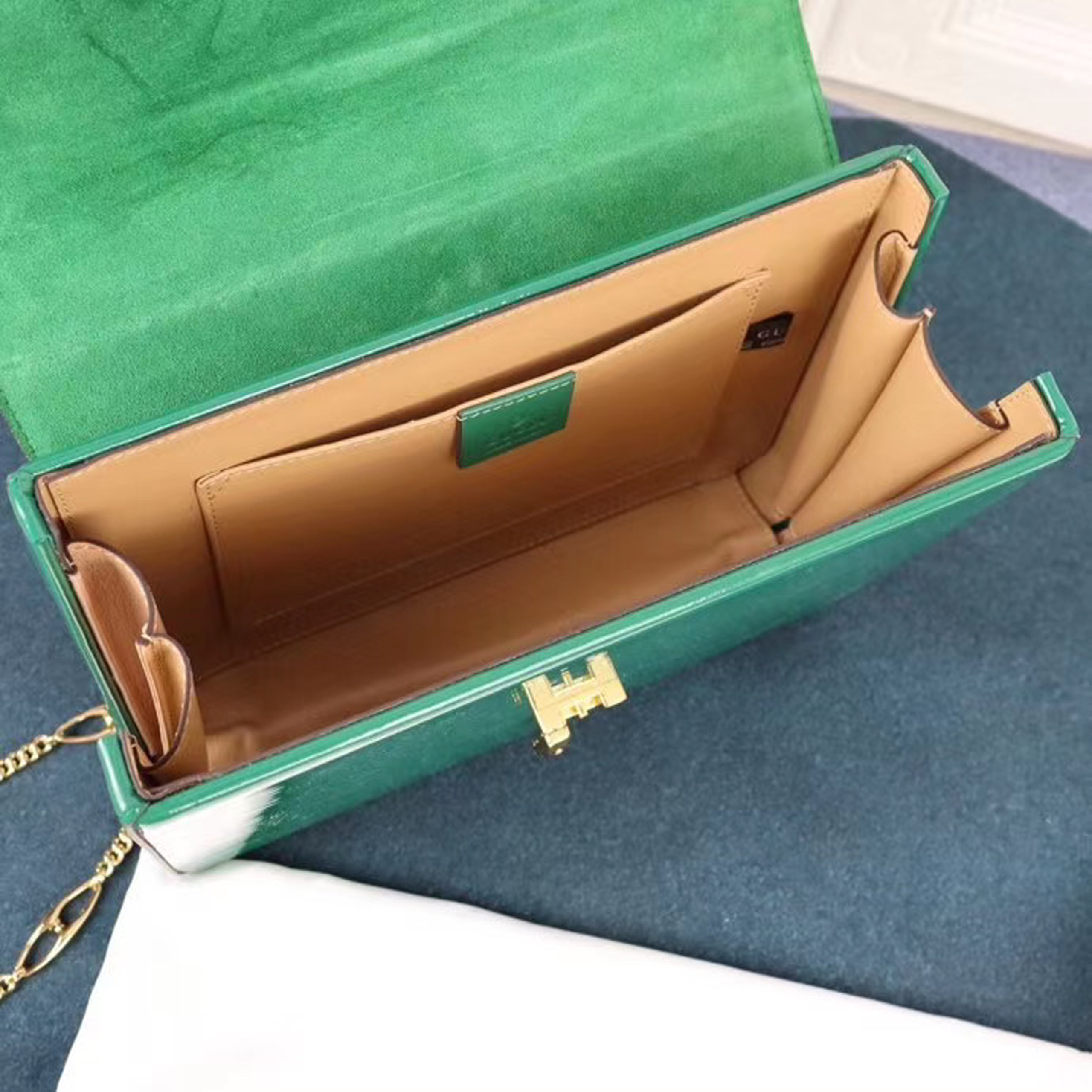 z2106402643759_327ba58d4bf315acb72ce326a8d01856