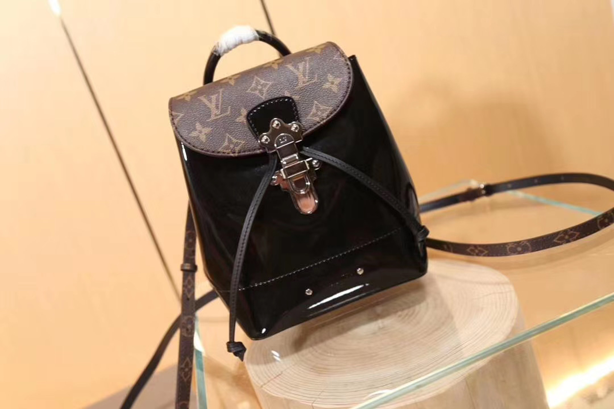 Túi Xách Nữ Louis Vuitton Siêu Cấp RLCLV0437