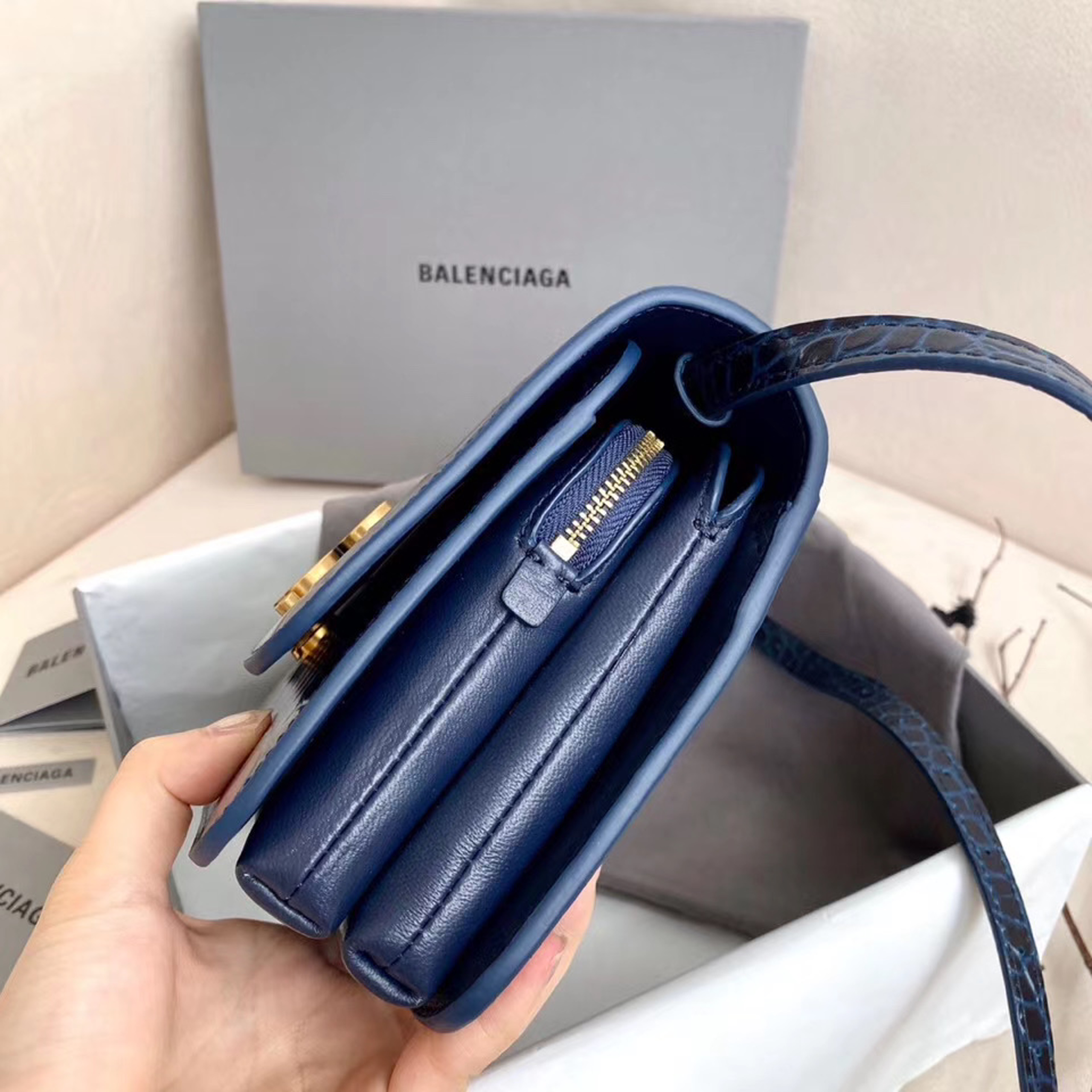 z2106999656992_abbaa34d4d061183e8a6777889a08028