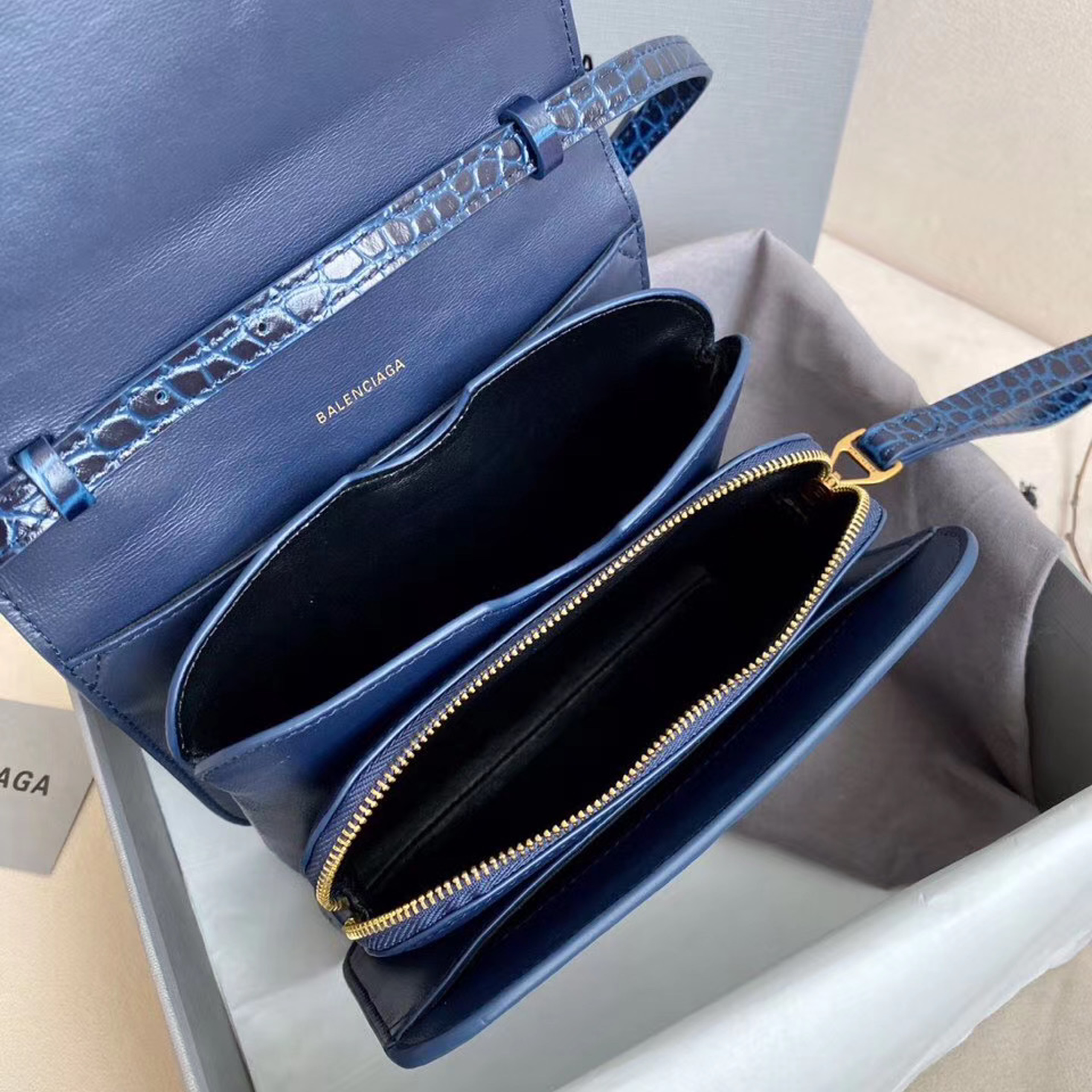 z2107000010131_f8060d7df8bbfc2d67ebacb95ed11fe5