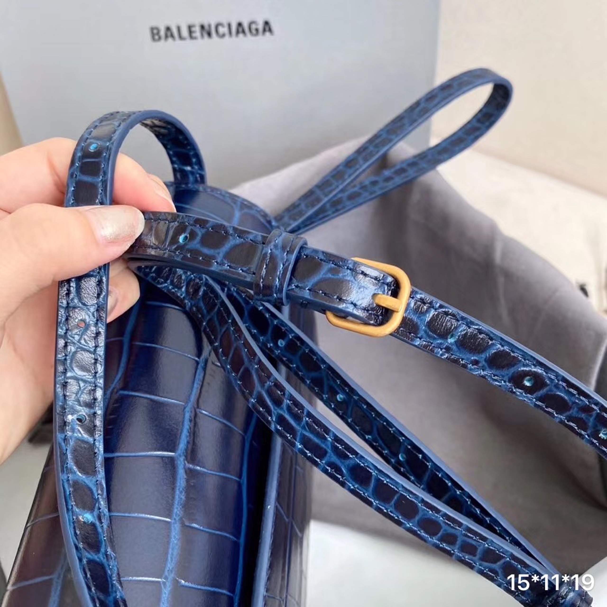 z2107000022075_bdfa47064f254403e5e27a6025385ba8