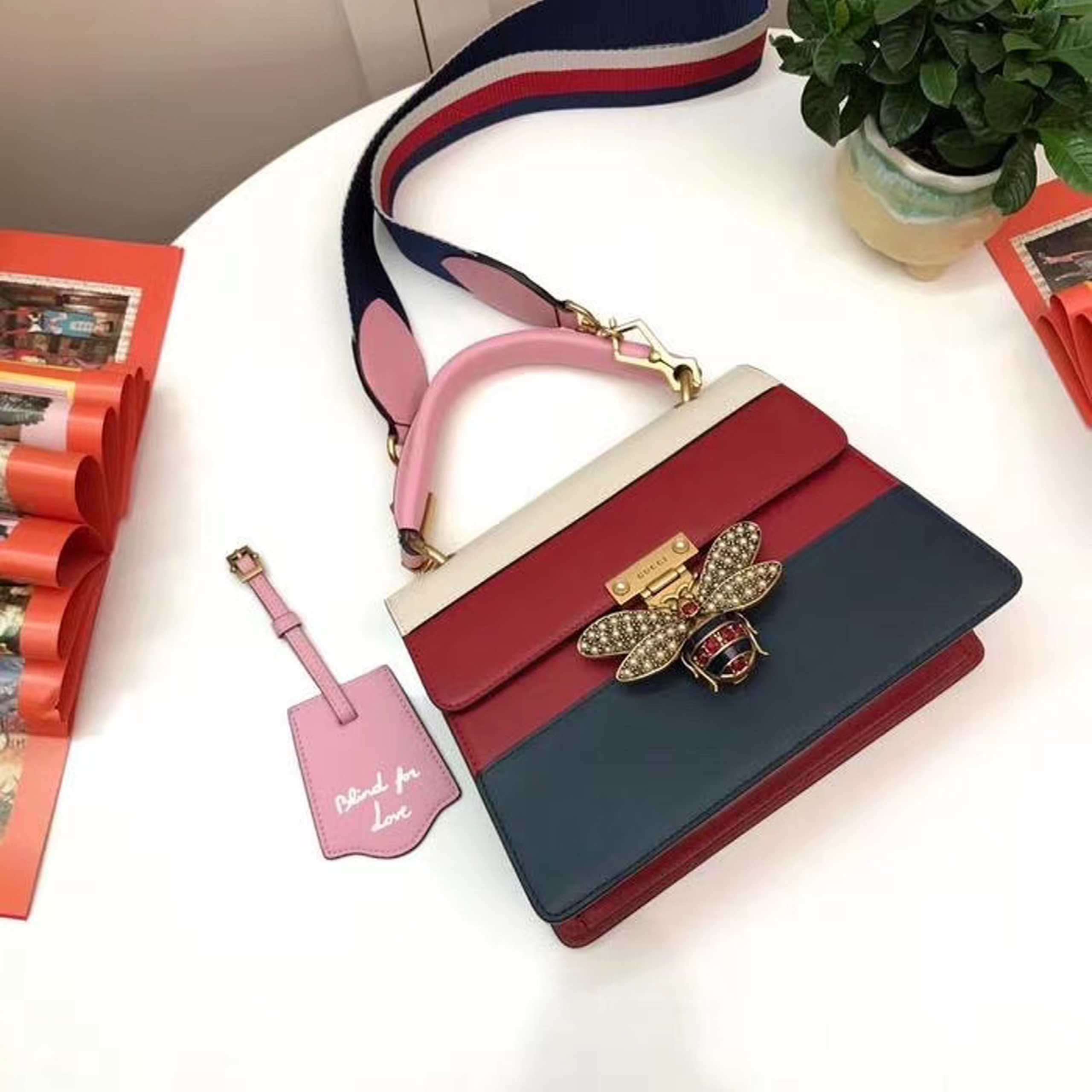 z2107000731992_4b229949aaa7079764ffc07547e144b8