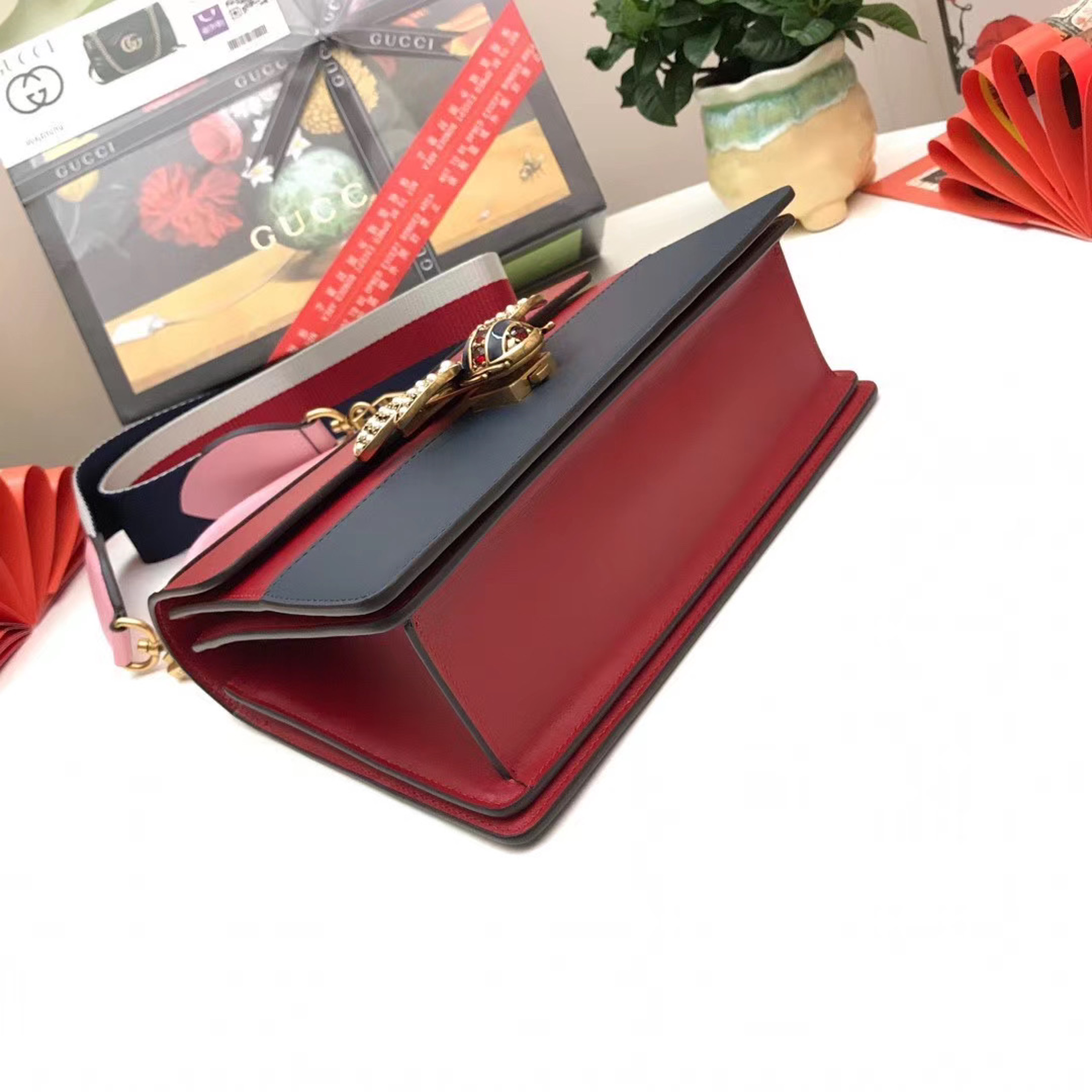 z2107000781535_96faeee5293830f2bacd5d3b28c2a4b2