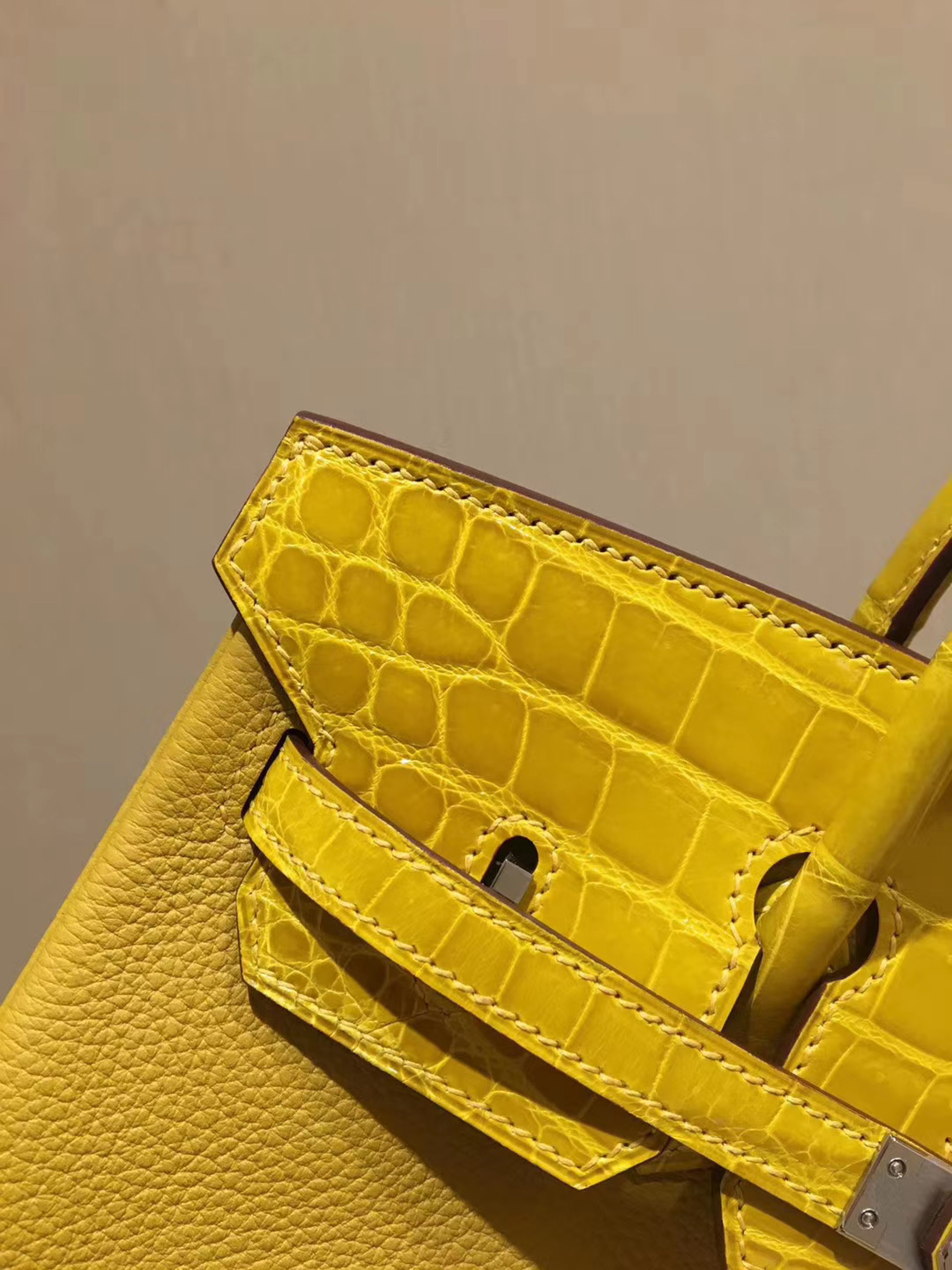 z2107005190689_3746e8d47cda3fd01cdd9467d3b32637