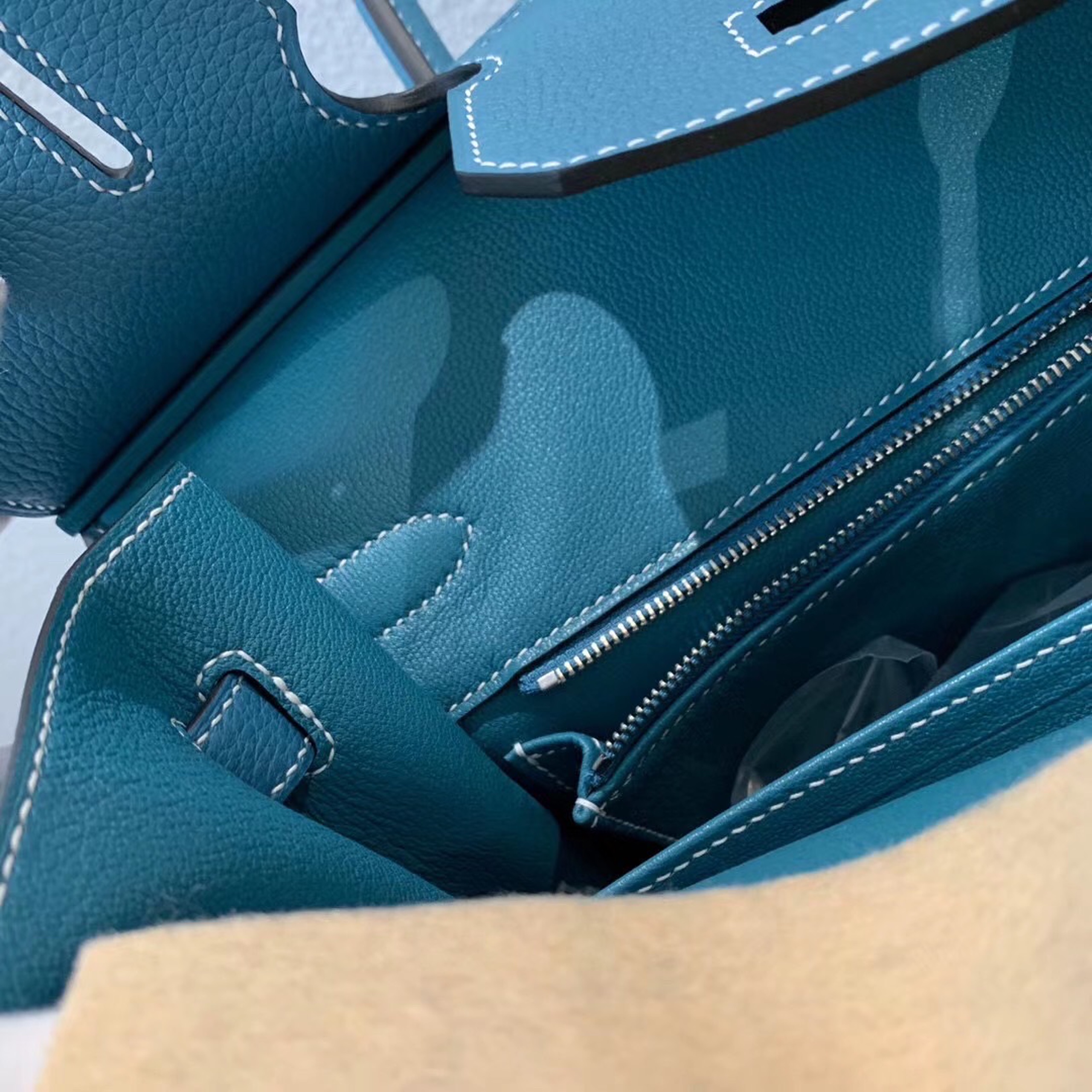 z2107005716627_8bf661a1de4288b7ab75266ce4e1bcc5