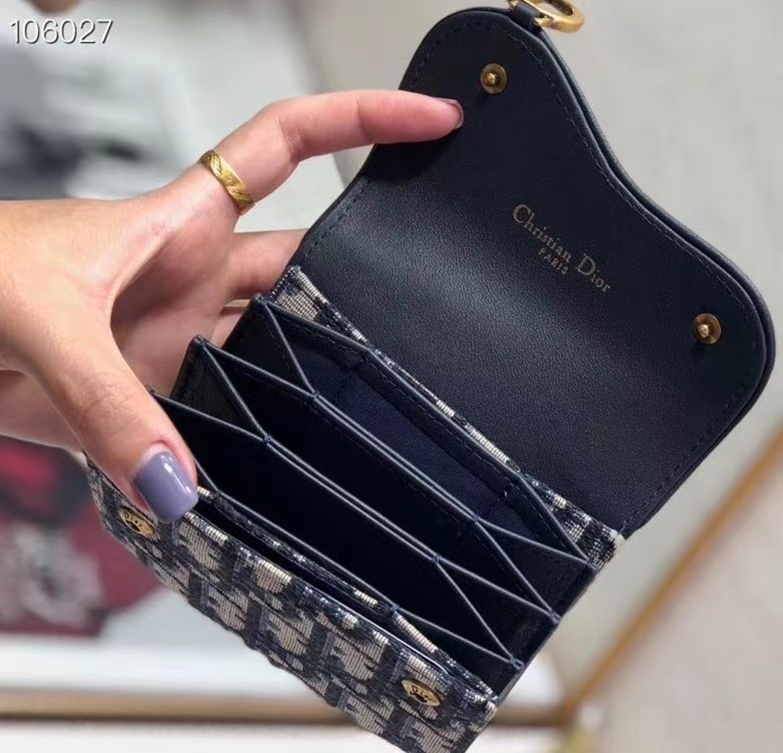 z2107007698728_17fccac0b1845aec3a2d15691d3d4d74