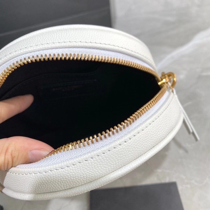 z2111335679284_c8593dbd418ef17947fbf7fbb2932178