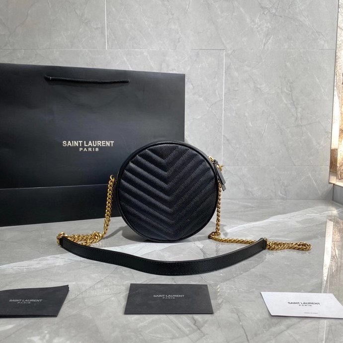 z2111337800302_e67857786dc3df73aa353da530eaf0ff