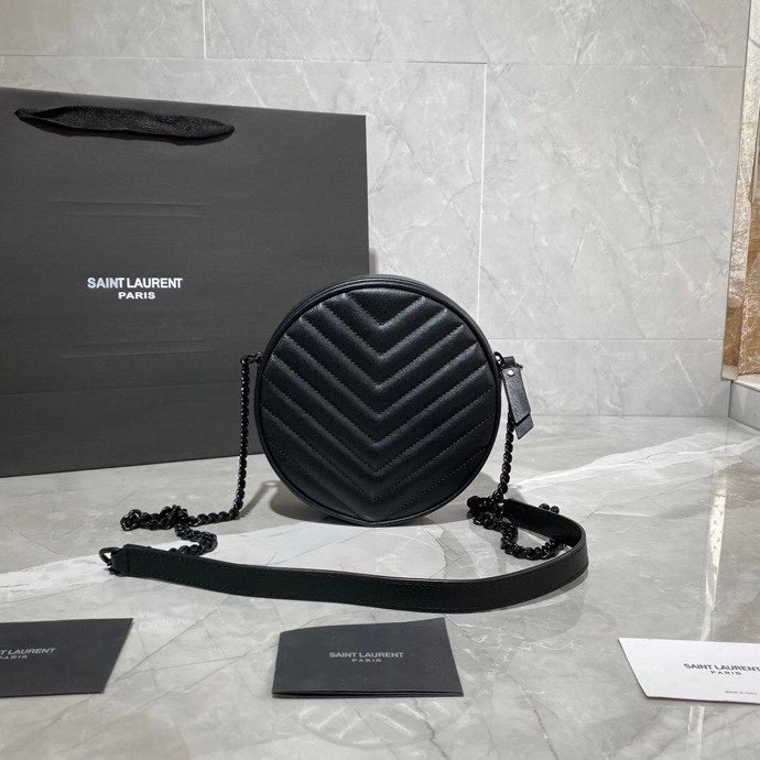 z2111338111326_e5f7a1af30c22960f5b70374937a972a