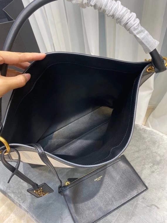 z2111338925356_98b6235741aab0ded0f398fecc9fd905