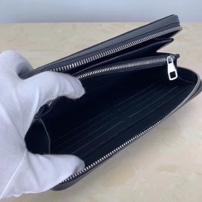 z2065305563007_347dc11049a2c3cc243d47c3934d6140