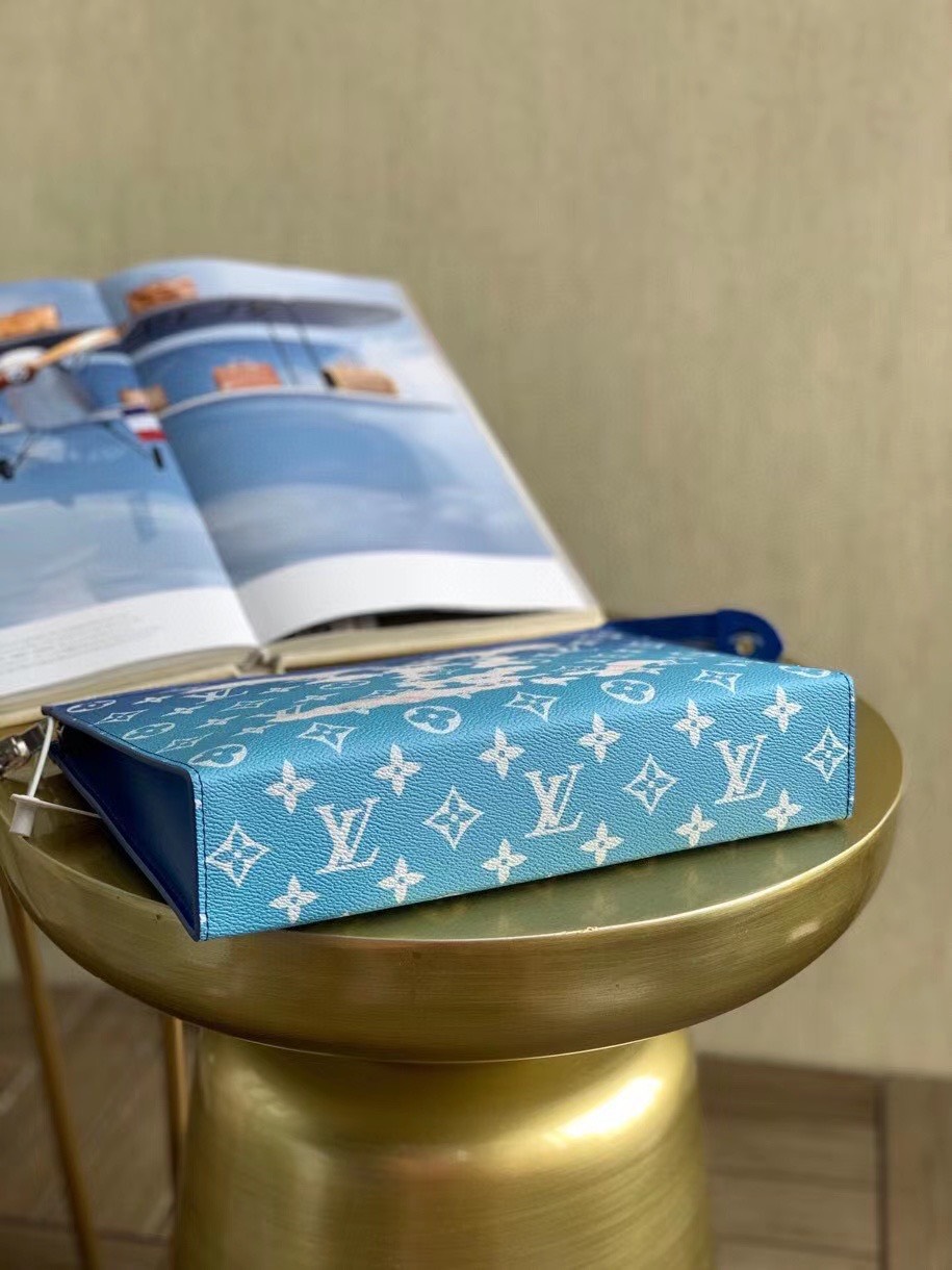 z2071994882996_b9637c3885d34e9a844a59fa60d3fe19