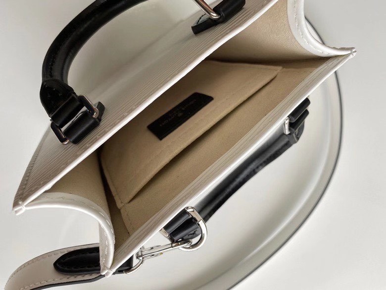 z2120930071611_51557ec2d7bcb74542c56f27407064a5