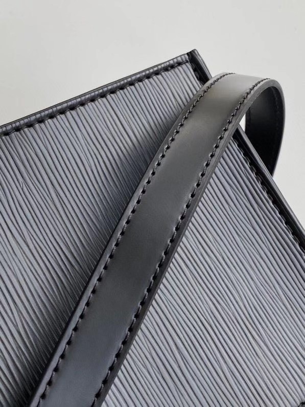 z2120931056641_66ace7b8c74c047433c1d9b02f9421e5