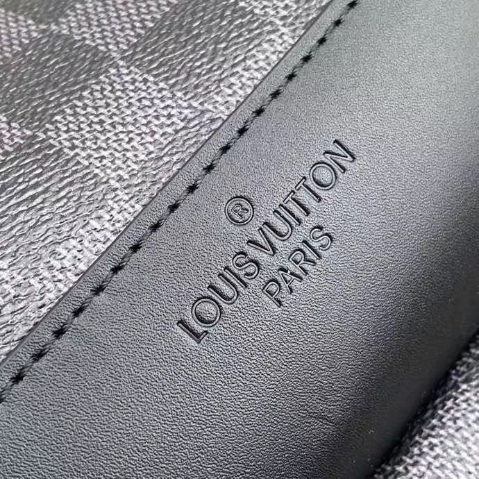 z2121050783658_9d5592ba5a3a23570ab1da1a8b73ea09