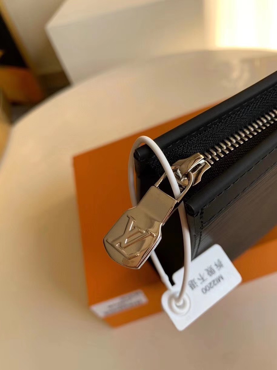 z2126966511226_fe578449979fea93cf811df7f5e5cf5b