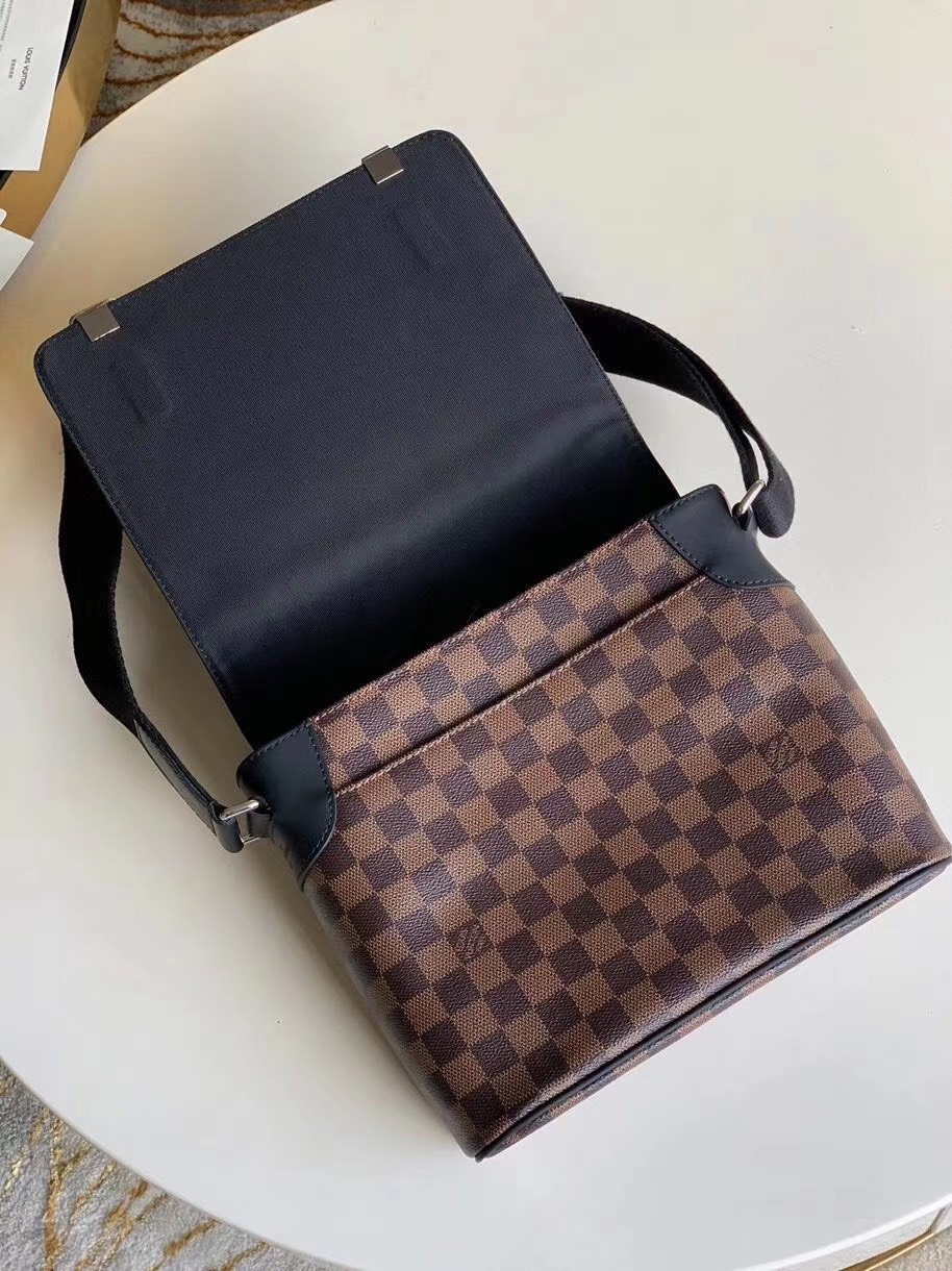 z2126966741526_ff696ec05b38045b0e88f1be71c151a7