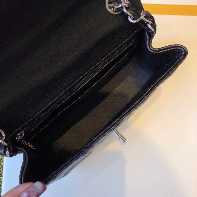 z2157907208194_45f30d5ee4f02a56612f864745b39f98