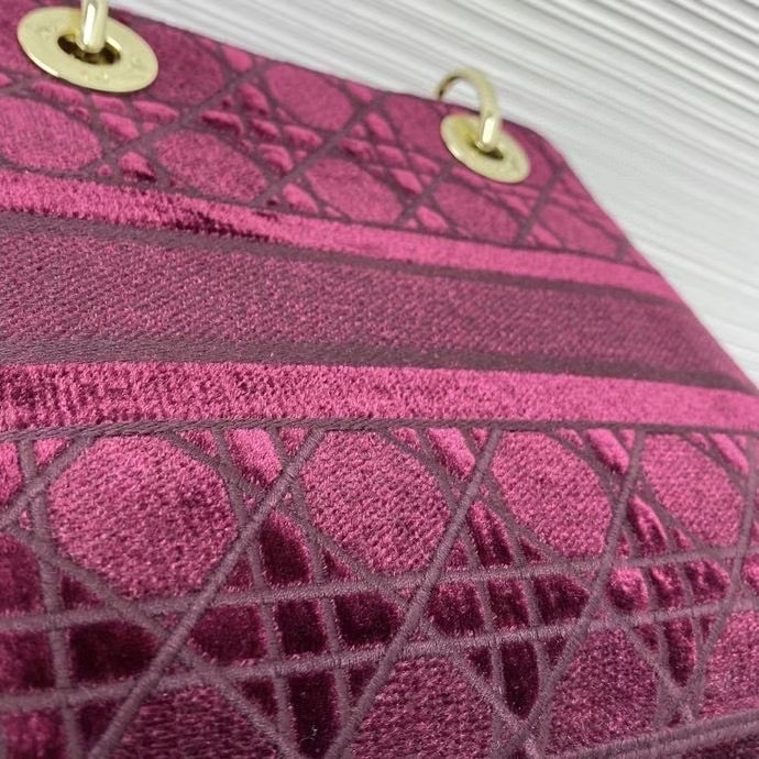 z2195592501185_16b1034b8f2e21612f5c927895e6e779