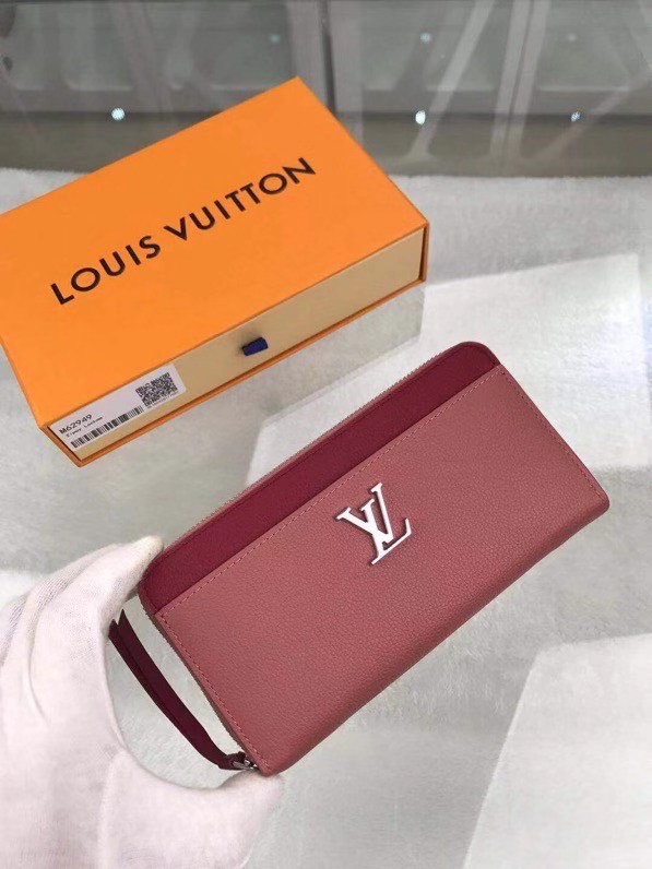 z2206668727608_5cc562657d38db53dac8b397322c09f9