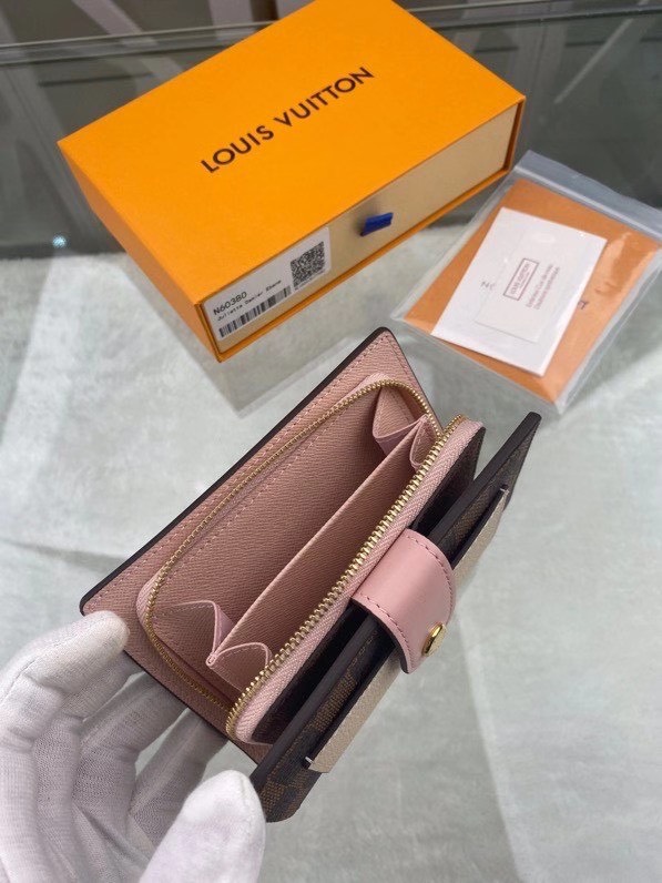 z2206668535573_0aecc22089f14b812d42b65d2eecc64c