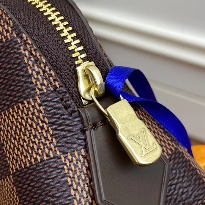 z2218069278109_79c24f992eb74644cd5c5aded22290c8