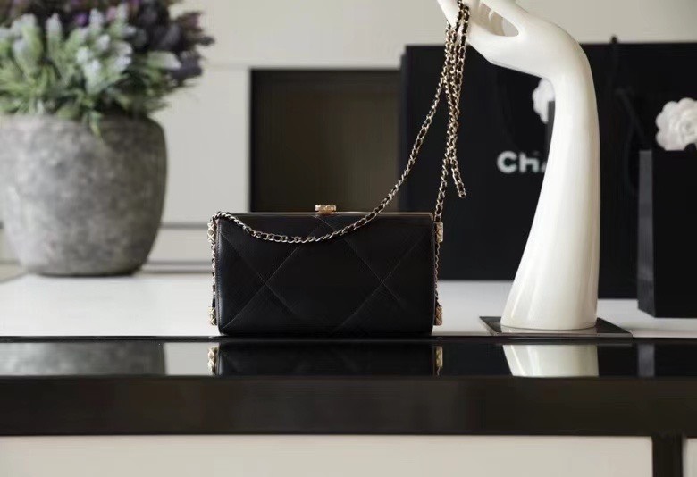 z2218071800744_216552c31477e9b195a710b499940c1a