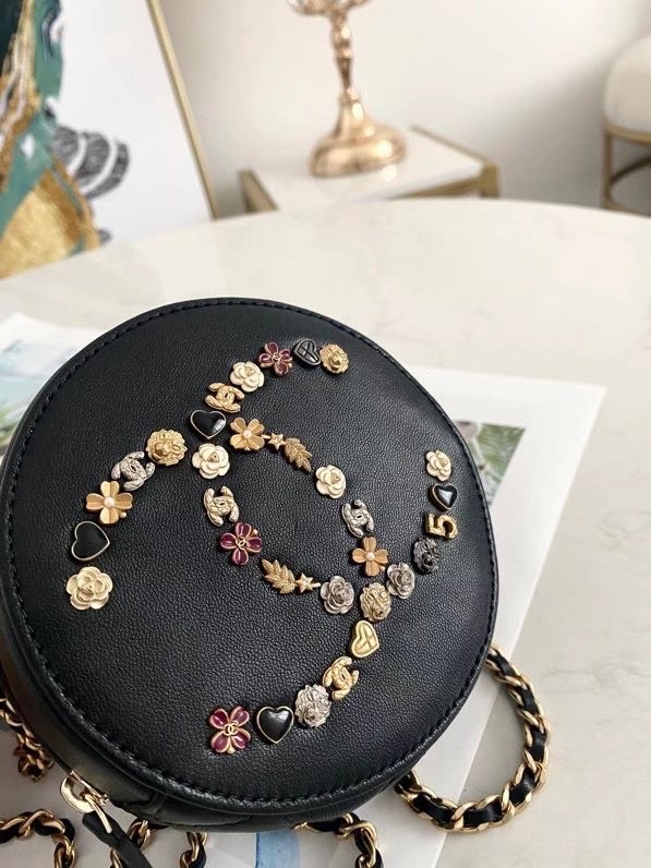 z2220230566629_2c7d15766175cbbfcd20b9f2ea32670e