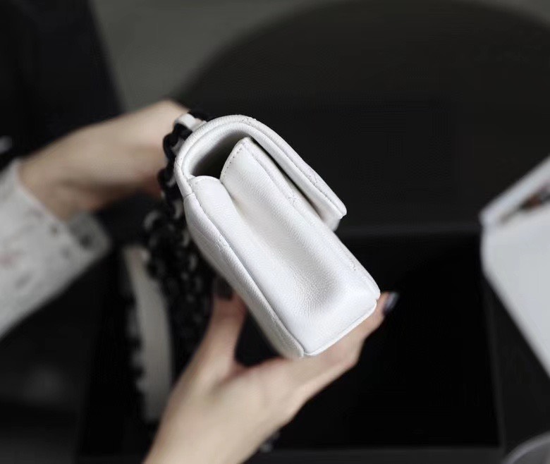 z2218069764970_df8c048e4cd77372495a12add52c6515