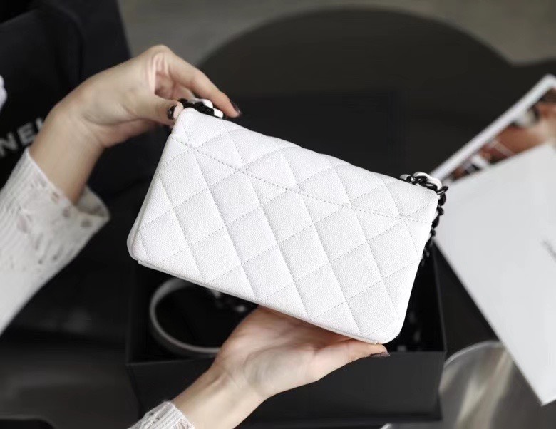 z2218069765002_0f2f16f1c607732bb9d6c8b3843bf289