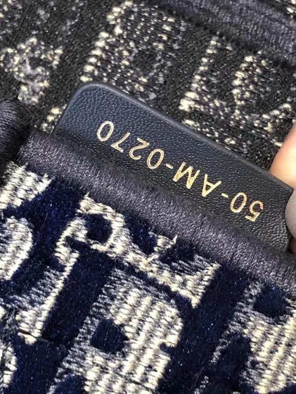 z2233706455222_68ae9a643249d6f911bcedf393653a30