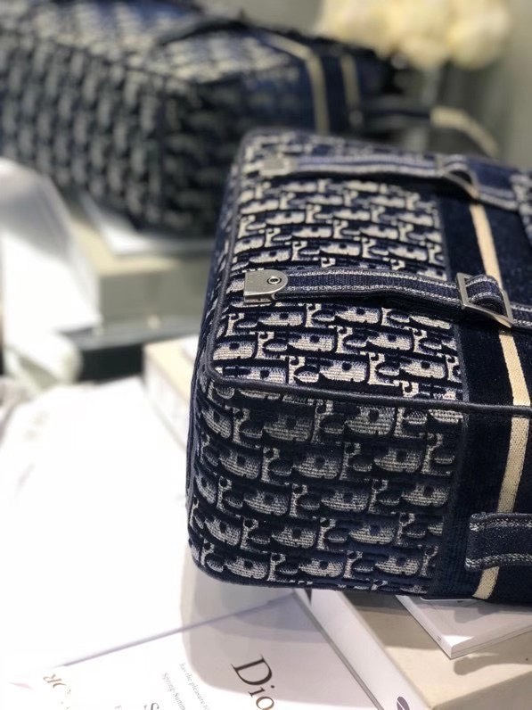 z2233704910449_4dc063d80c7e1918f53061ca6550124f