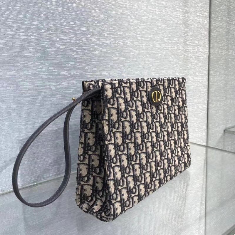 z2238061770444_71f3dbe0a9a4453677985917929c280c