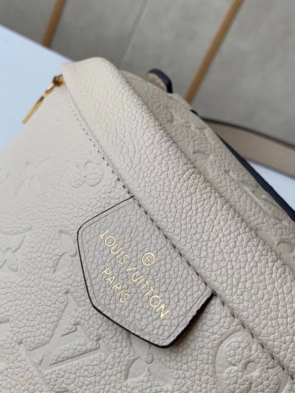 z2238057241958_f806dfdc77ccee73bdadce814af3bb84