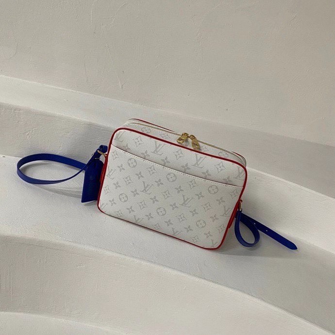 z2246904277274_ad991f3808b84712eafc20addbb5abb4